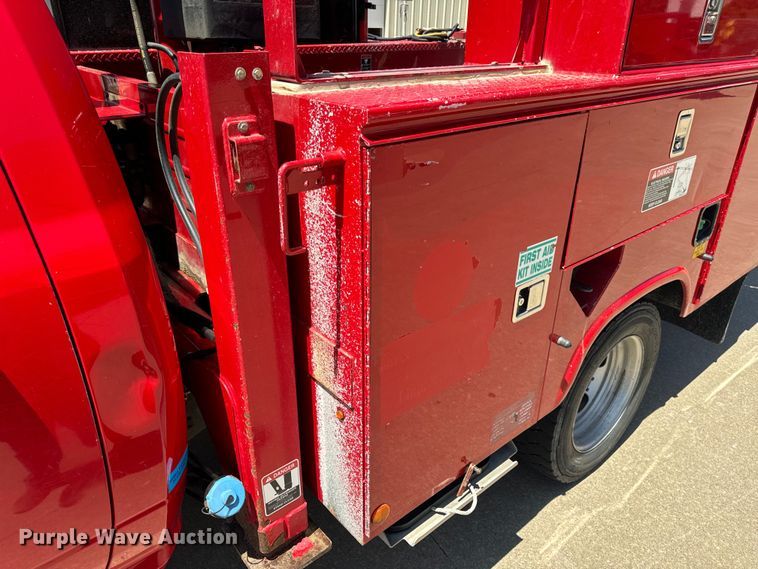 image for item OF9728 2015 Dodge Ram 5500HD bucket truck