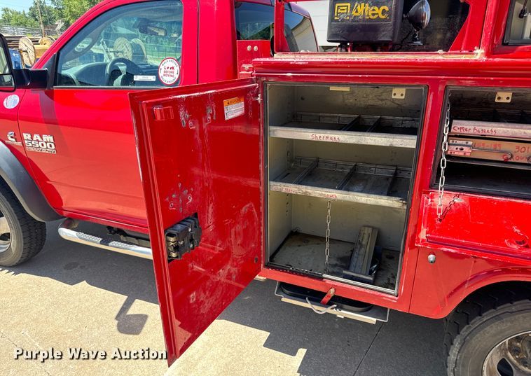 image for item OF9728 2015 Dodge Ram 5500HD bucket truck