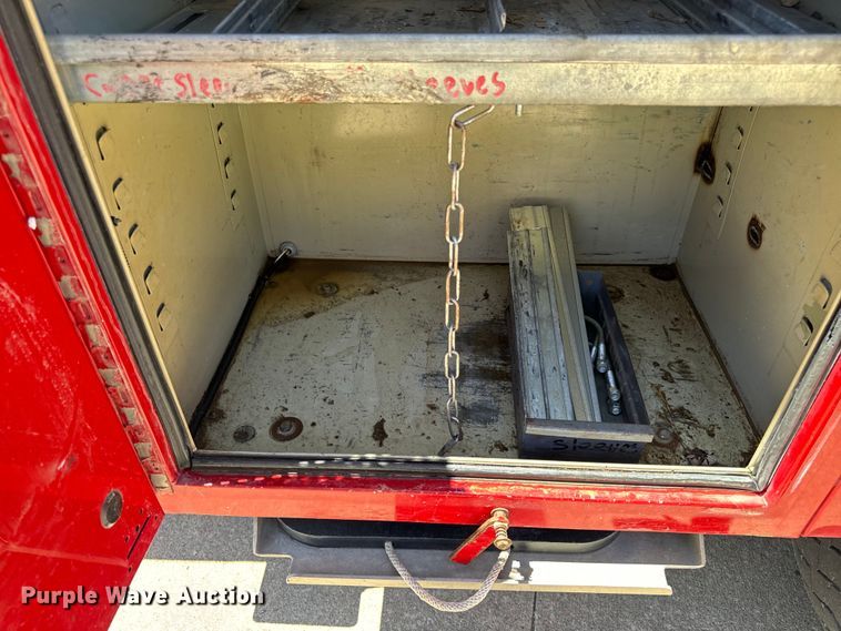 image for item OF9728 2015 Dodge Ram 5500HD bucket truck