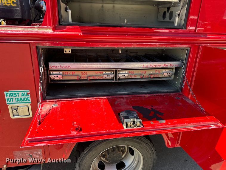 image for item OF9728 2015 Dodge Ram 5500HD bucket truck