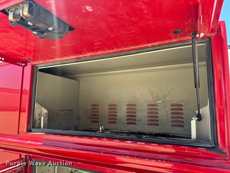 image for item OF9728 2015 Dodge Ram 5500HD bucket truck