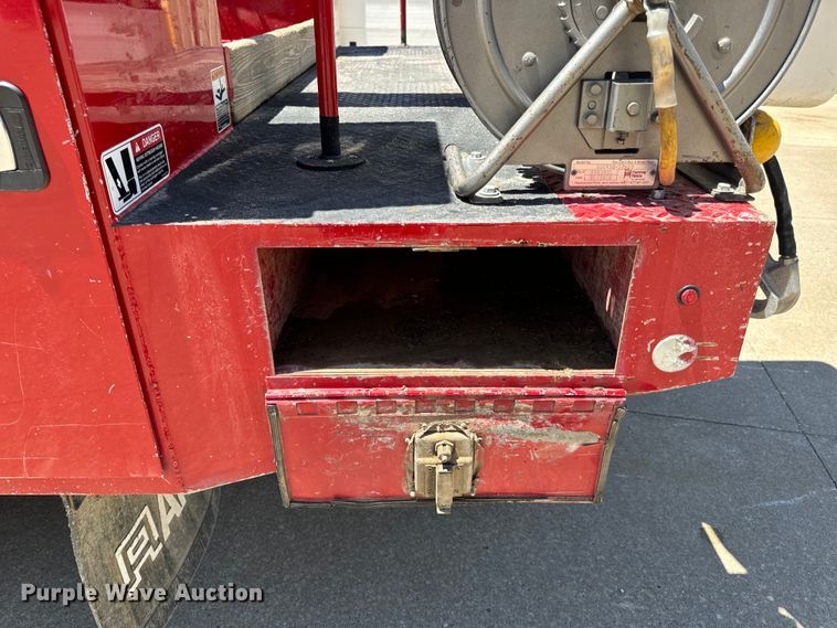 image for item OF9728 2015 Dodge Ram 5500HD bucket truck