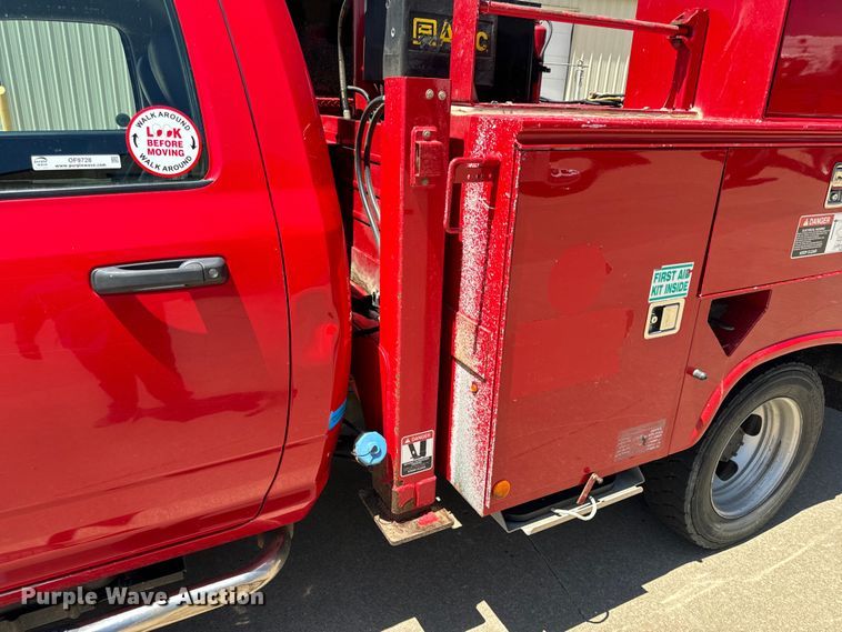 image for item OF9728 2015 Dodge Ram 5500HD bucket truck