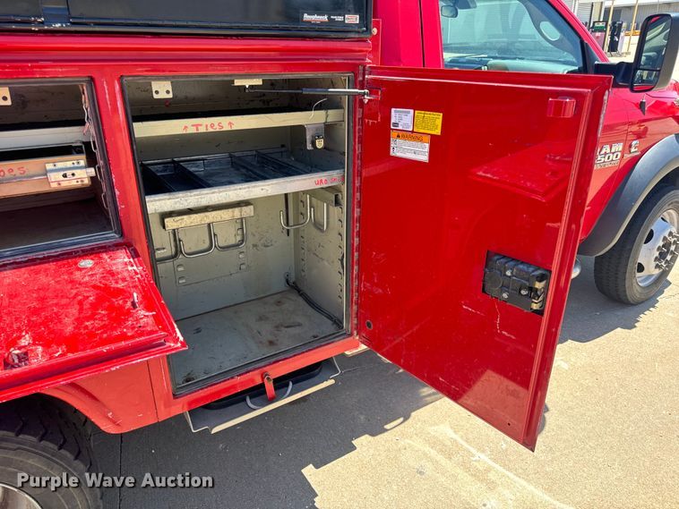 image for item OF9728 2015 Dodge Ram 5500HD bucket truck