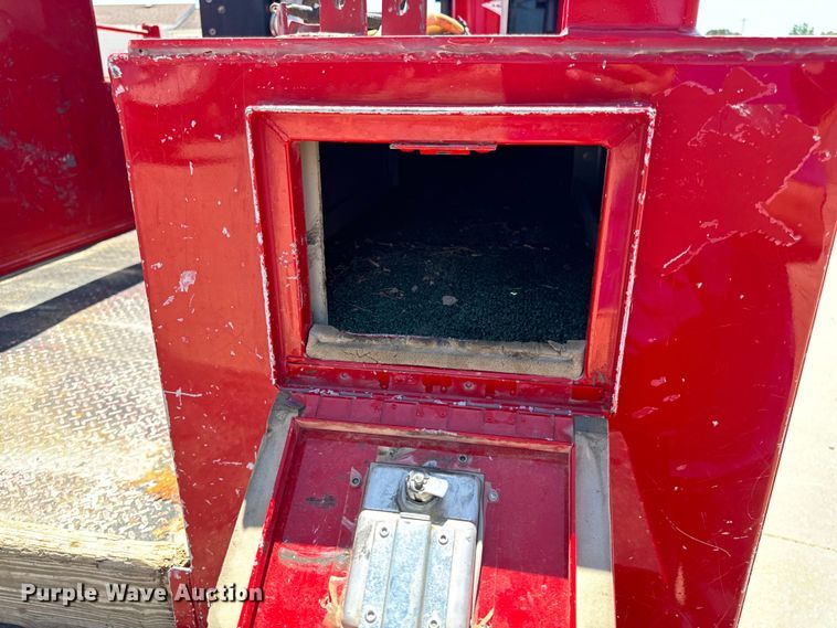 image for item OF9728 2015 Dodge Ram 5500HD bucket truck