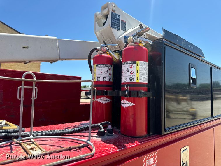 image for item OF9728 2015 Dodge Ram 5500HD bucket truck