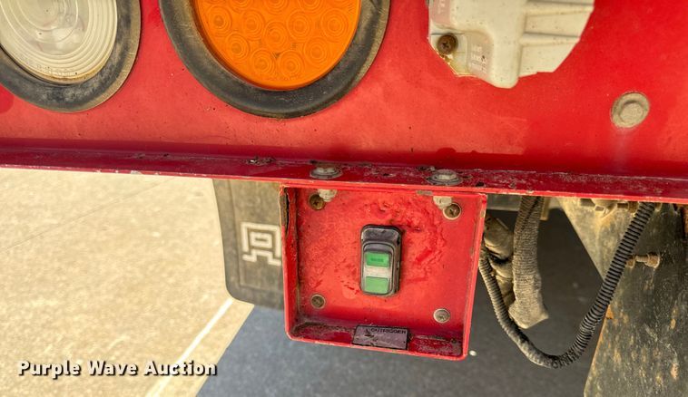 image for item OF9728 2015 Dodge Ram 5500HD bucket truck