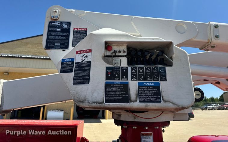 image for item OF9728 2015 Dodge Ram 5500HD bucket truck