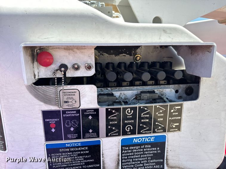 image for item OF9728 2015 Dodge Ram 5500HD bucket truck