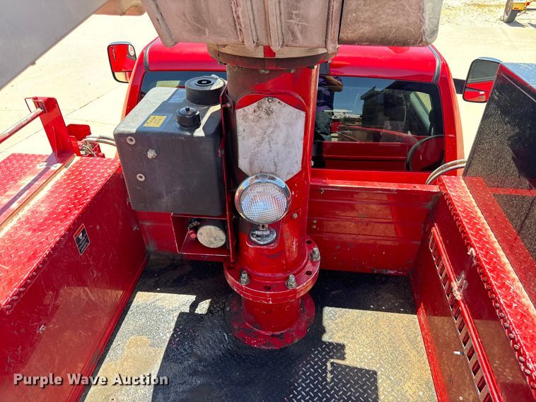 image for item OF9728 2015 Dodge Ram 5500HD bucket truck