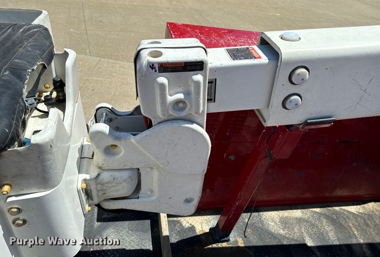 image for item OF9728 2015 Dodge Ram 5500HD bucket truck