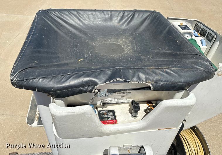 image for item OF9728 2015 Dodge Ram 5500HD bucket truck