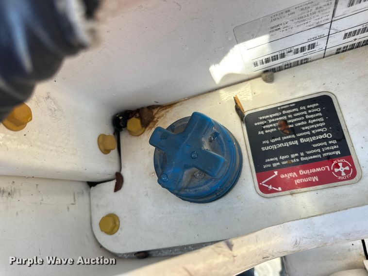 image for item OF9728 2015 Dodge Ram 5500HD bucket truck