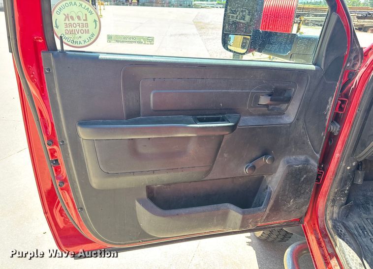 image for item OF9728 2015 Dodge Ram 5500HD bucket truck