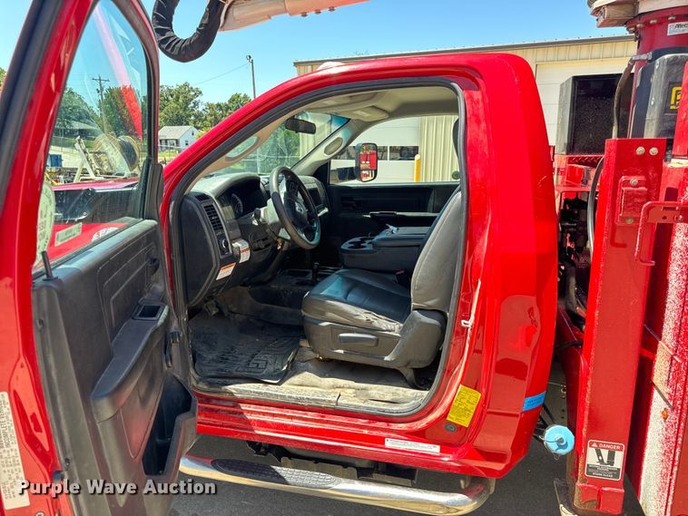 image for item OF9728 2015 Dodge Ram 5500HD bucket truck