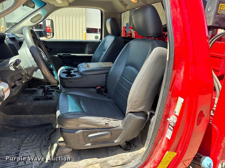 image for item OF9728 2015 Dodge Ram 5500HD bucket truck