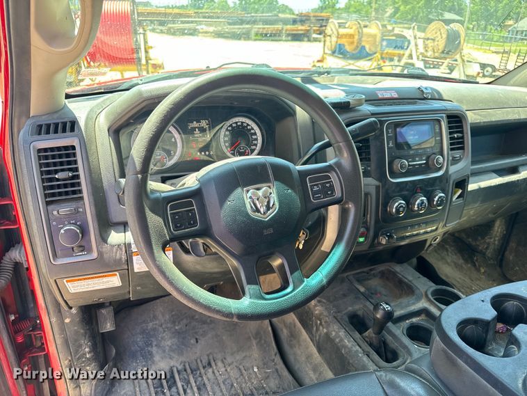 image for item OF9728 2015 Dodge Ram 5500HD bucket truck