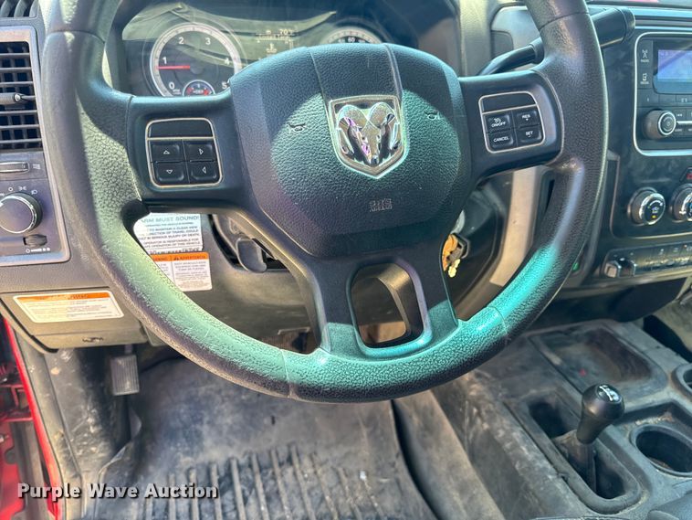 image for item OF9728 2015 Dodge Ram 5500HD bucket truck