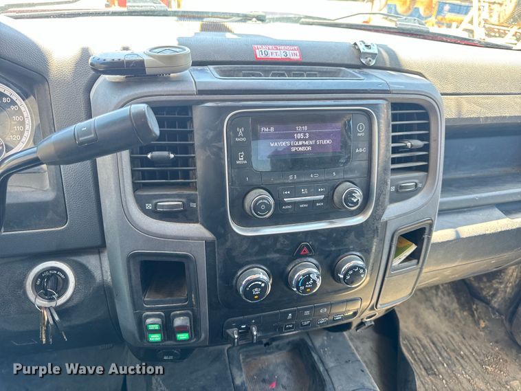 image for item OF9728 2015 Dodge Ram 5500HD bucket truck