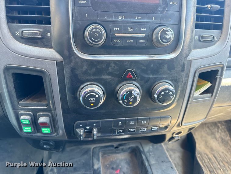 image for item OF9728 2015 Dodge Ram 5500HD bucket truck