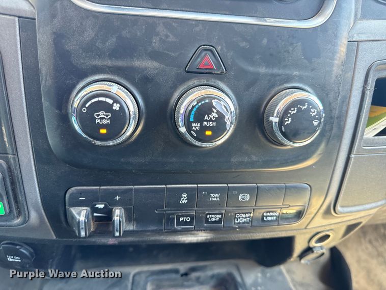 image for item OF9728 2015 Dodge Ram 5500HD bucket truck