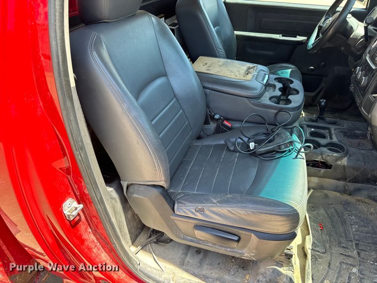 image for item OF9728 2015 Dodge Ram 5500HD bucket truck