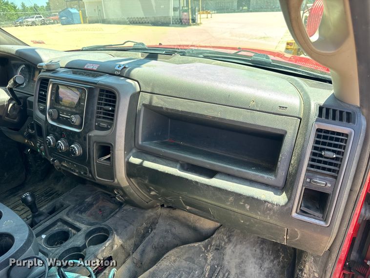 image for item OF9728 2015 Dodge Ram 5500HD bucket truck