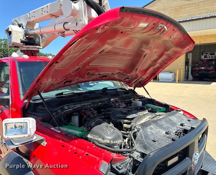 image for item OF9728 2015 Dodge Ram 5500HD bucket truck