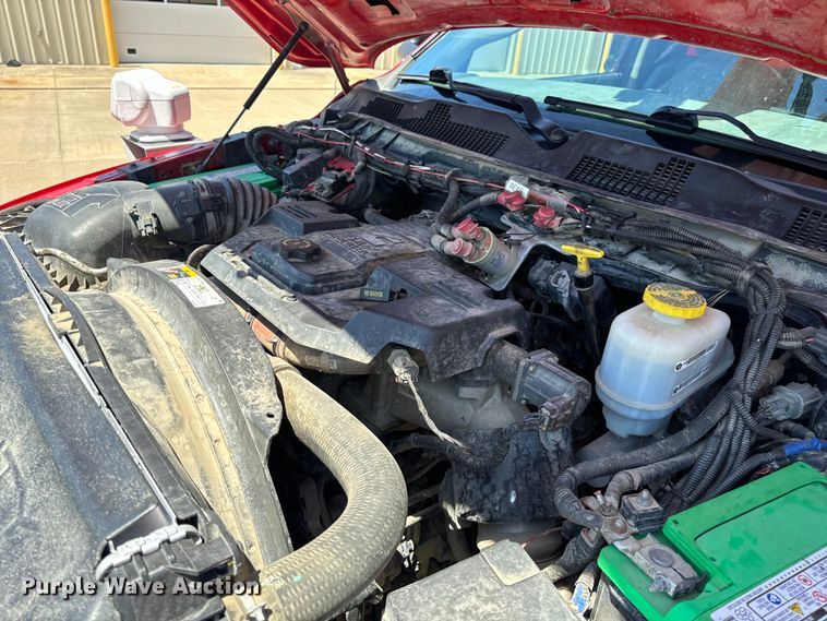 image for item OF9728 2015 Dodge Ram 5500HD bucket truck