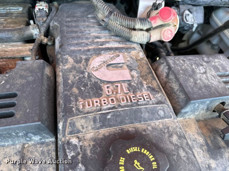 image for item OF9728 2015 Dodge Ram 5500HD bucket truck