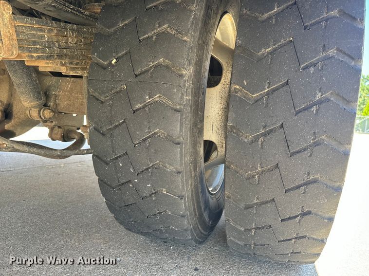 image for item OF9728 2015 Dodge Ram 5500HD bucket truck