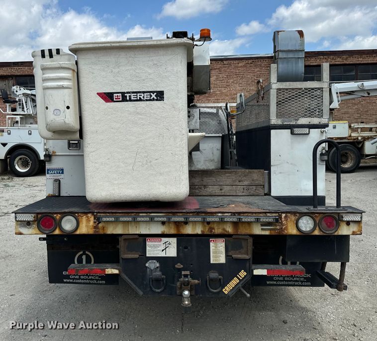 image for item OG9561 2019 Ford  F550 bucket truck