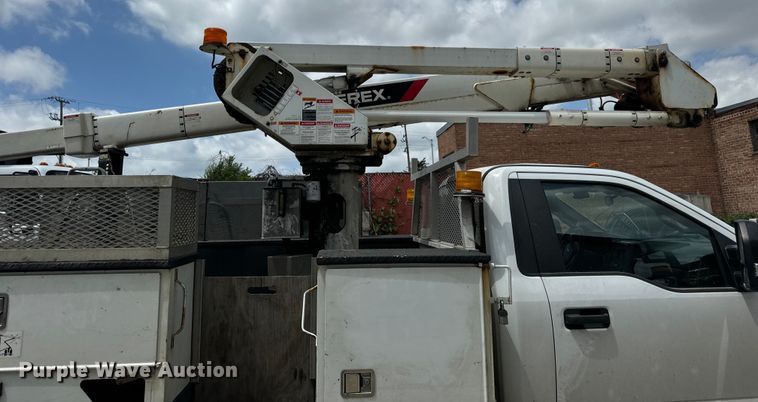 image for item OG9561 2019 Ford  F550 bucket truck