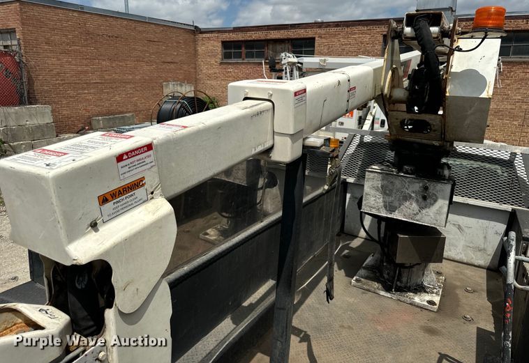 image for item OG9561 2019 Ford  F550 bucket truck