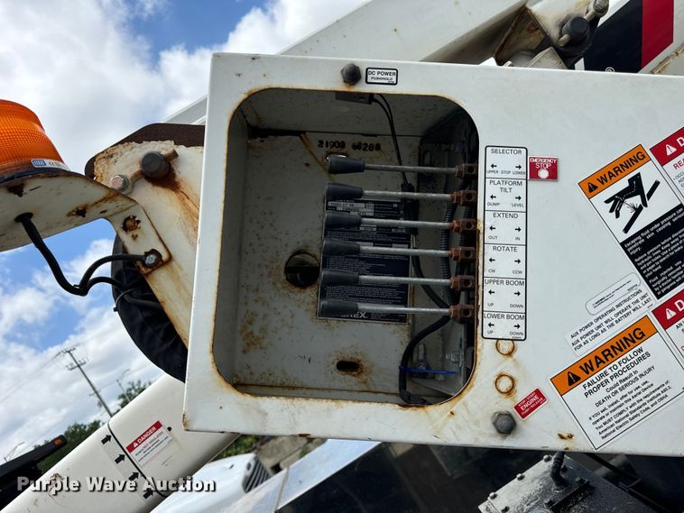 image for item OG9561 2019 Ford  F550 bucket truck