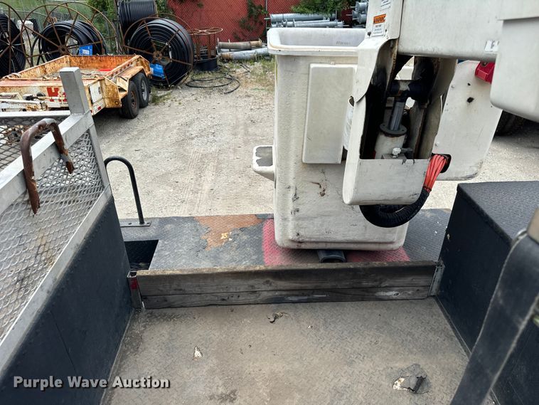 image for item OG9561 2019 Ford  F550 bucket truck