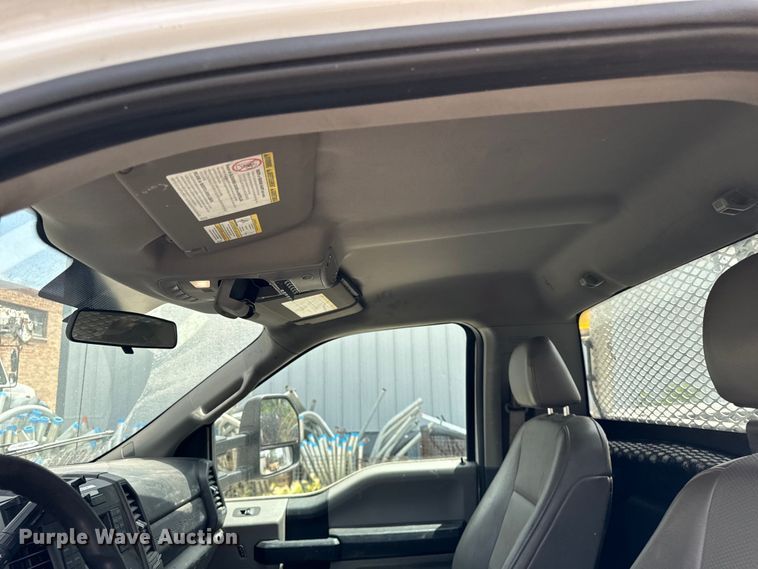 image for item OG9561 2019 Ford  F550 bucket truck