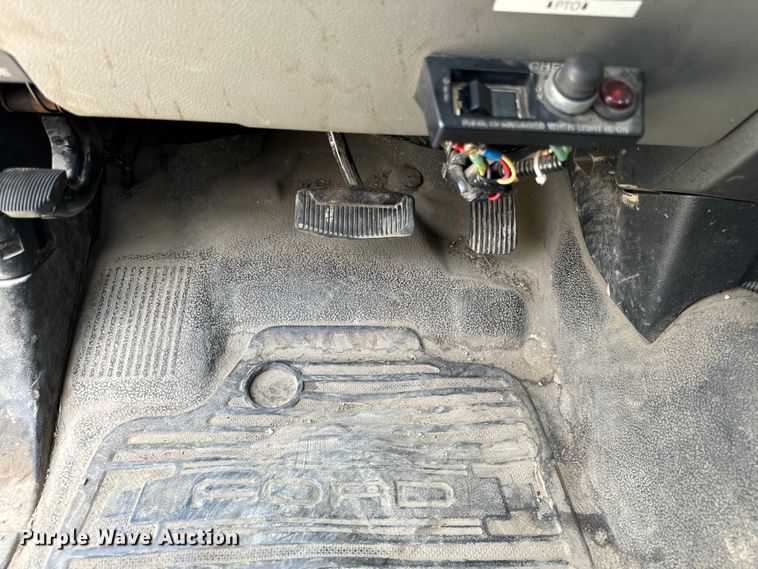 image for item OG9561 2019 Ford  F550 bucket truck