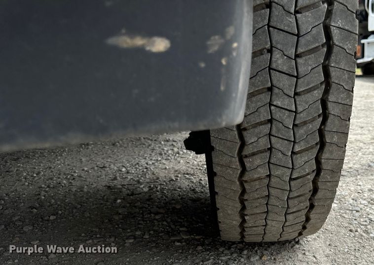 image for item OG9561 2019 Ford  F550 bucket truck