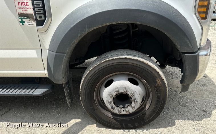 image for item OG9561 2019 Ford  F550 bucket truck