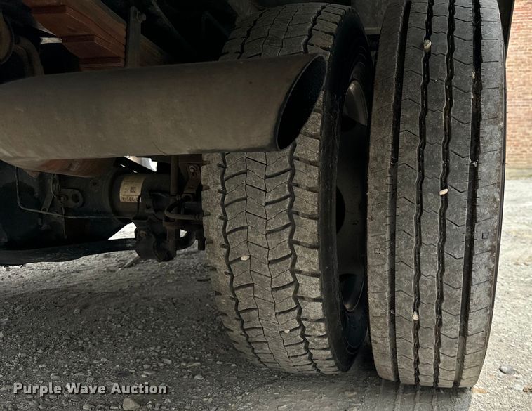 image for item OG9561 2019 Ford  F550 bucket truck