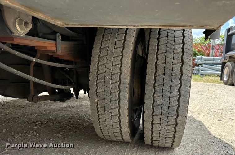 image for item OG9561 2019 Ford  F550 bucket truck