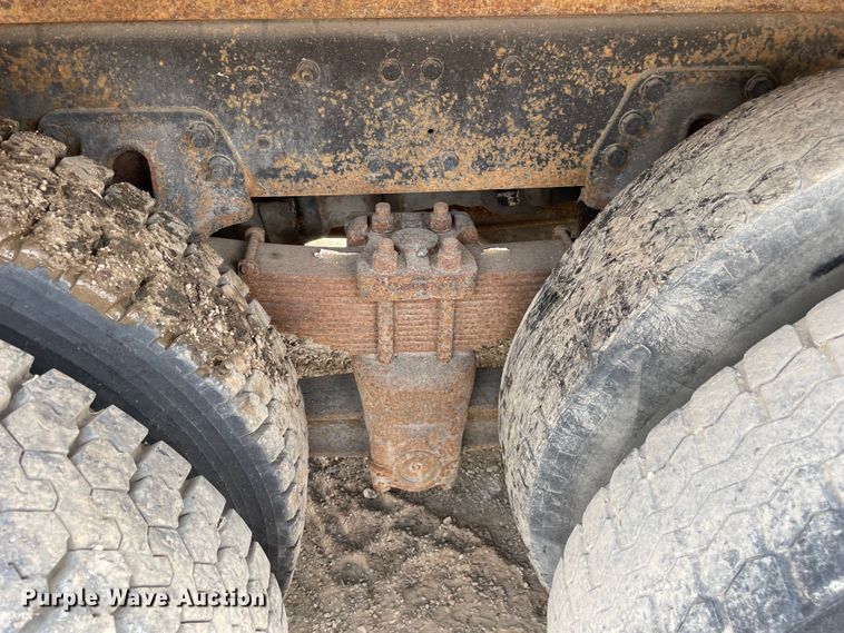 image for item OG9948 1994 Ford  L8000 dump truck