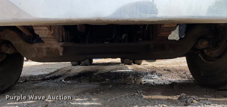 image for item OG9948 1994 Ford  L8000 dump truck