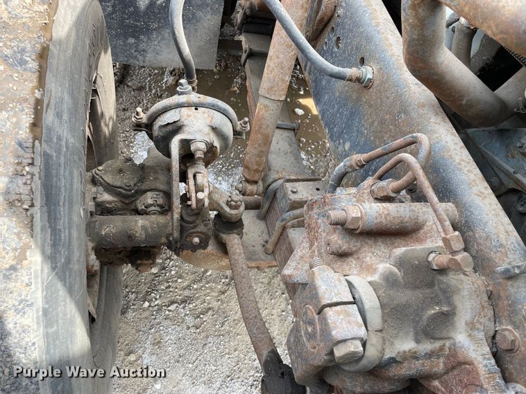 image for item OG9948 1994 Ford  L8000 dump truck