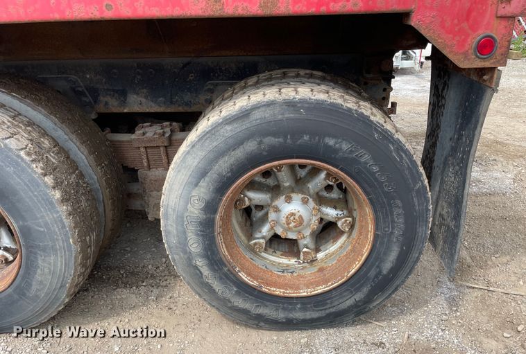 image for item OG9948 1994 Ford  L8000 dump truck
