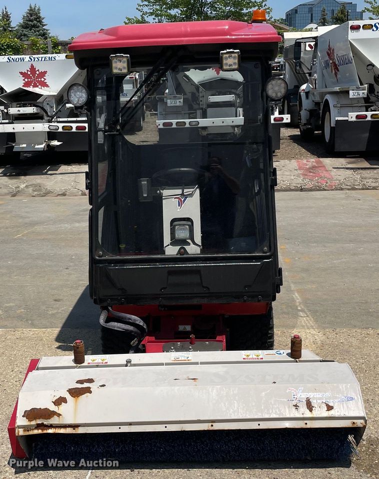 image for item OH9022 Ventrac  3400Y municipal tractor