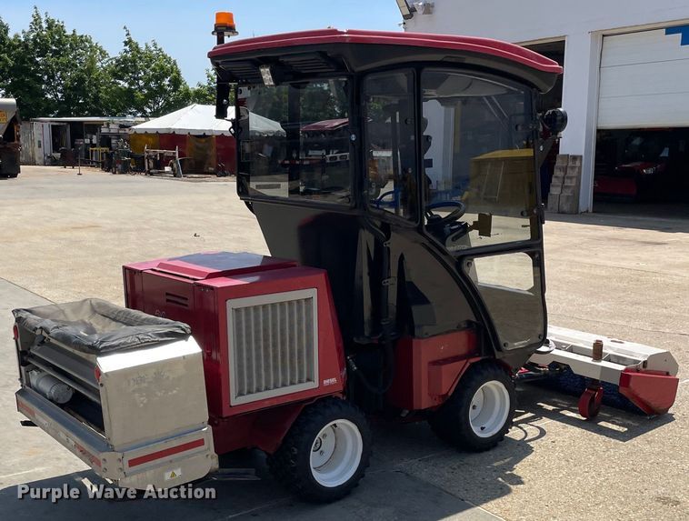 image for item OH9022 Ventrac  3400Y municipal tractor