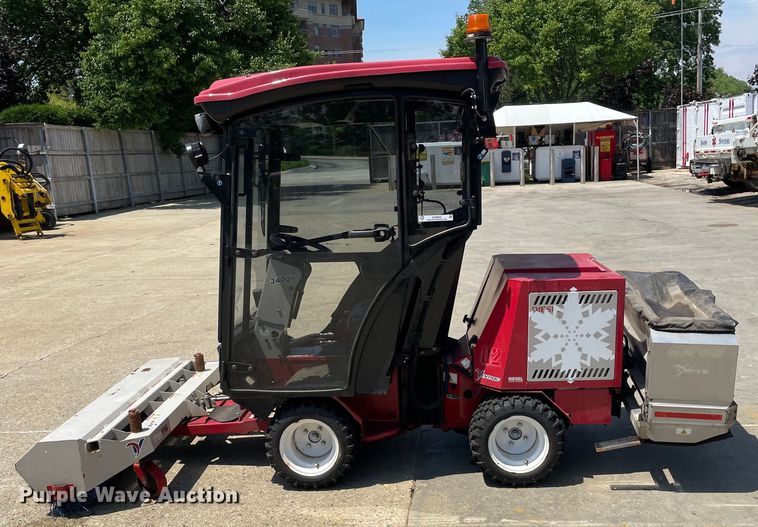 image for item OH9022 Ventrac  3400Y municipal tractor