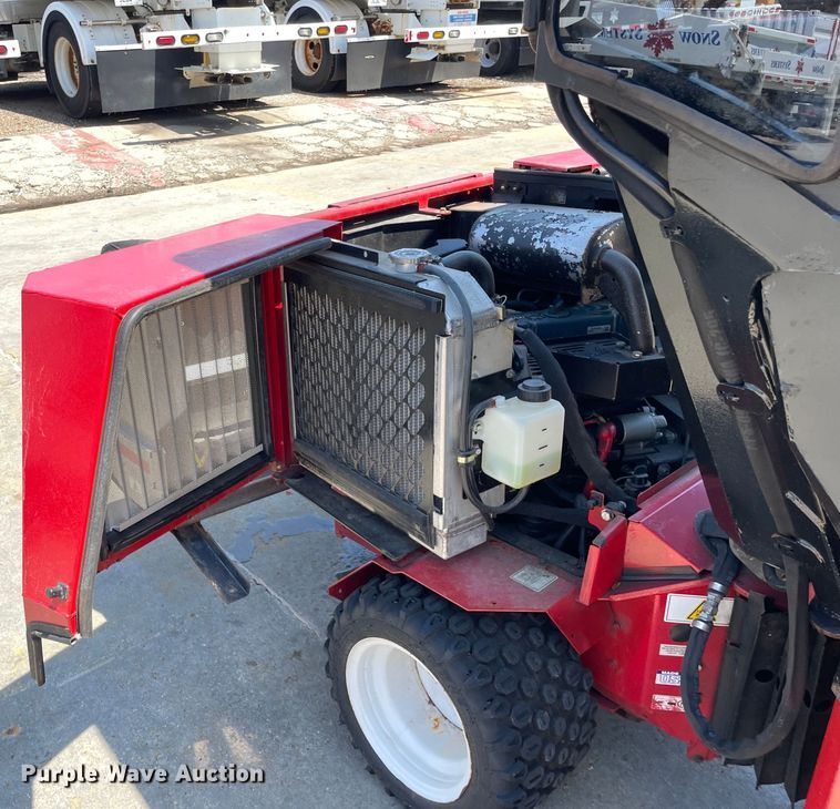 image for item OH9022 Ventrac  3400Y municipal tractor